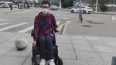 Mart�n V�zquez Cantero, a la entrada del edificio de La Laboral