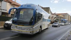 El alcalde de Vilagarc�a reclama tambi�n una soluci�n para el autob�s del instituto de Carril que tarda cuarenta minutos en cubrir dos kil�metros
