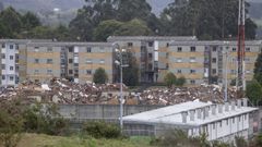 La primera fase del proyecto ha comenzado con la demolicin de los bloques delanteros, los ms cercanos a la entrada al recinto