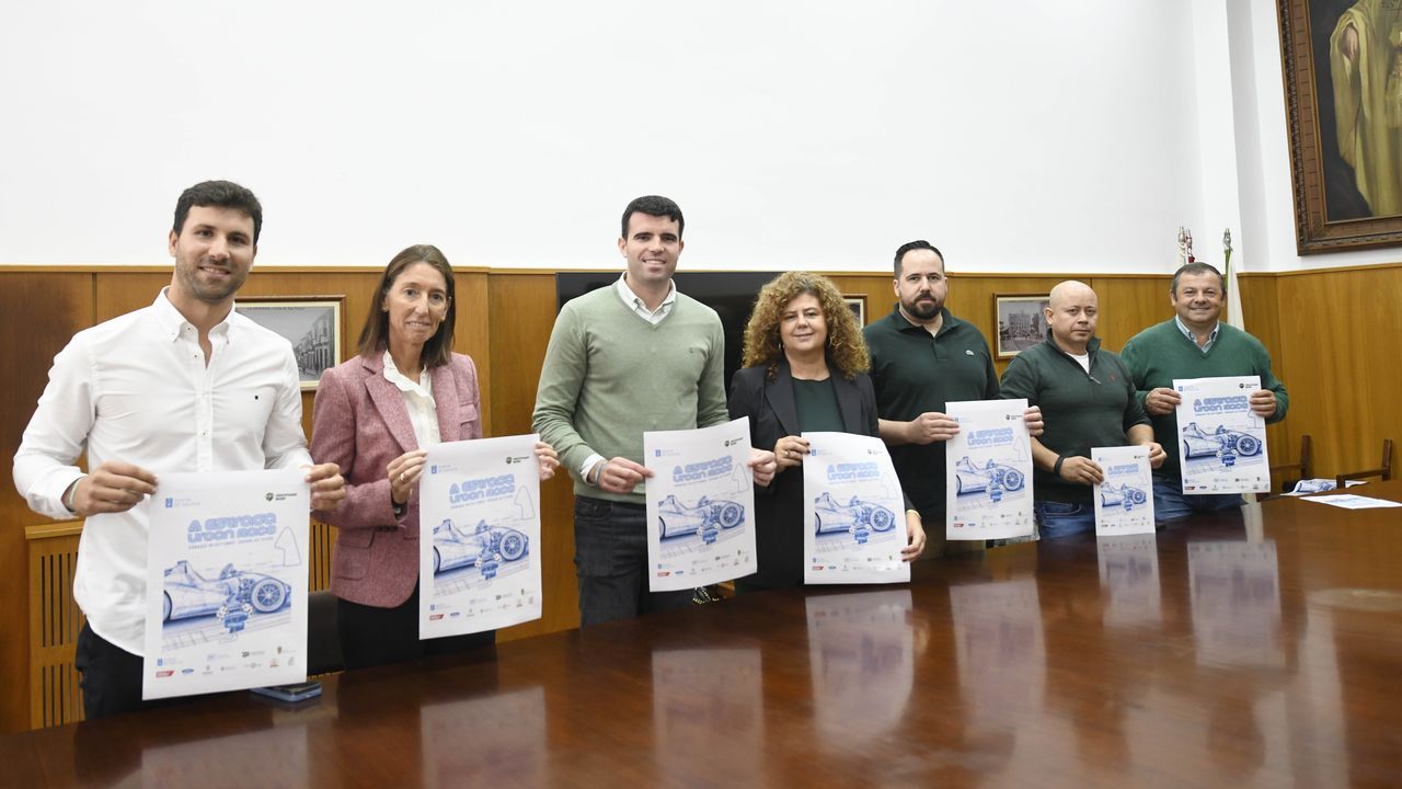 Catorce centros de FP de Galicia participan en la carrera de coches eléctricos de A Estrada