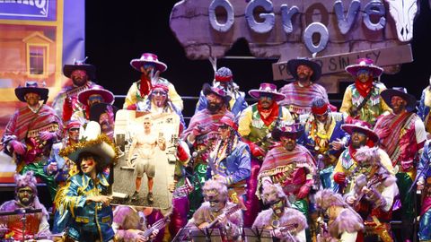 O auditorio do Grove, a tope coas s�as comparsas