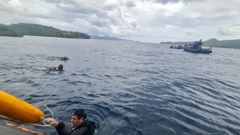 B�squeda de los desaparecidos en el naufragio en Indonesia