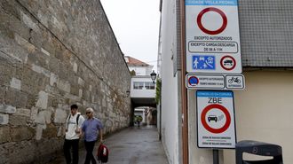 Un cartel y c�mara en la Ciudad Vieja