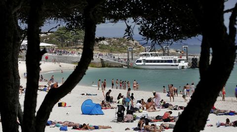 Las paradisacas islas Ces, en la Ra de Vigo