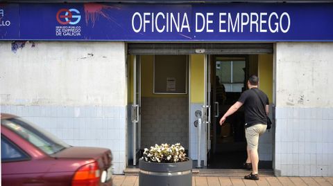 Imagen de archivo de una oficina de empleo de Ferrol