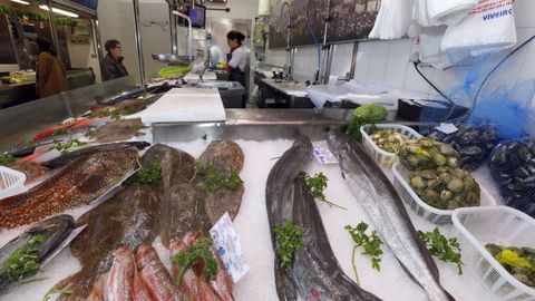 Venta de mariscos y pescados en Viveiro.