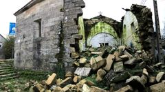 As est la iglesia de San Pedro de Muros un ao despus de que se viniera abajo la capilla de Gracia