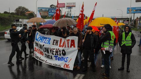Trabajadores del sector de limpieza de locales y oficinas, concentrados este mi�rcoles en Alfonso Molina en demanda de un convenio justo