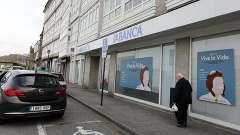 Oficina principal de Abanca en Viveiro, que, segn indica en su pgina web, cuenta con 16 sucursales en A Maria