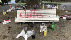 RESTOS DE UN BOTELL�N EN FERROL 