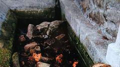 Alguien lanz&oacute; o deposit&oacute; piedras en el interior del lavadero 