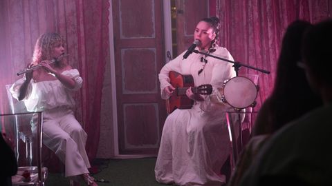 Sheila Patricia na presentaci�n do traballo �Epifan�a�