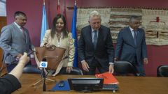 Los representantes de los procuradores y abogados de Galicia y de Portugal, este mi�rcoles en la presentaci�n del informe en Santiago.