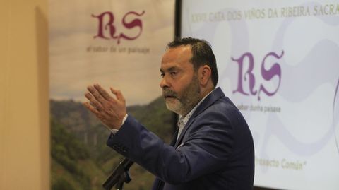 El nuevo presidente de la D.O. Ribeira Sacra, Antonio Lombarda, en su primer discurso en la comida de la cata anual