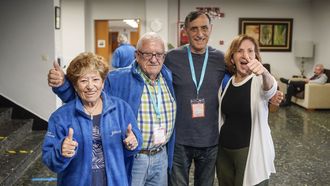 Mila, Enrique, Jos Mara y Mari Carmen en la residencia de O Carballio