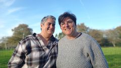 Carmen Barberi y Pepa Jul viven en Curtis y tienen acogidos a tres menores en su casa a trav�s del programa Familias Acolledoras de Cruz Roja