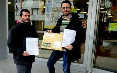 La denuncia remitida ayer a Bruselas consta de cuarenta p�ginas.