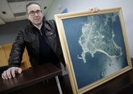 Luis Carlos Paz no interior do local de A Uni�n, ubicado no centro social de Cabo de Cruz. 