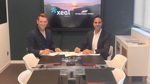Firma del convenio entre Xeal y Afafes 