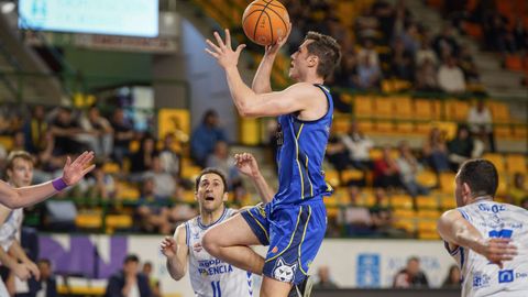 Mart&iacute;n Fern&aacute;ndez es uno de los jugadores que prolonga su v&iacute;nculo con el cuadro cobista