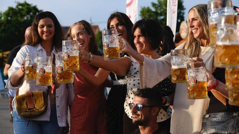 Asistentes al Oktoberfest de Gij�n