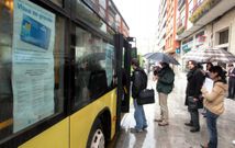 El transporte metropolitano comunica los municipios del entorno con el centro de Santiago. 