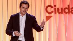 Ciudadanos cierra la crisis en Castilla y Le�n sin un culpable