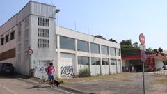 Naves ubicadas en el n�mero 48 de la avenida de Lugo
