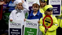 Multitudinaria manifestaci�n en Londres contra los recortes
