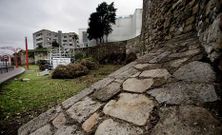 El plan de murallas comenzar� por la Maestranza.