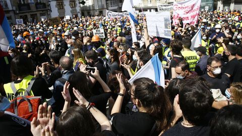 Miles de manifestantes se han concentrado en Viveiro contra el cierre de Alcoa