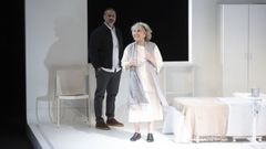 Gloria Mu�oz e R�mulo Assereto sobre o escenario.