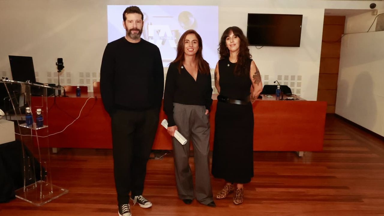 La memoria textil de Galicia y las nuevas vanguardias van de la mano en A Coruña