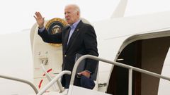Joe Biden, ayer saliendo hacia Maui desde Reno, en Nevada