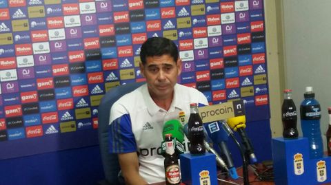 Hierro en la sala de prensa de El Requex�n