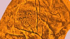 Una foto en 3D del petroglifo encontrado con la inscripci�n latina superpuesta.