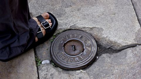 Estado del enlosado de la calle Real