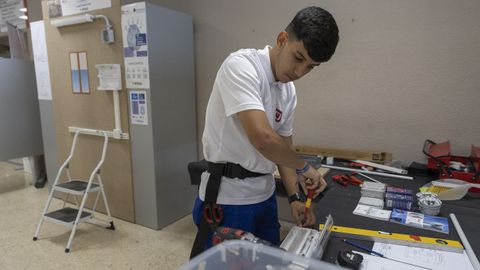 El concurso provincial de j�venes instaladores el�ctricos se celebr� en el Polit�cnico de Santiago