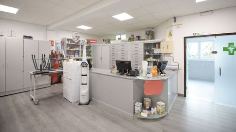 Recreaci&oacute;n de una farmacia en el CIFP Montecelo para los alumnos de ese ciclo, uno de los m&aacute;s demandados