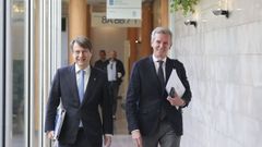 El conselleiro de Facenda, Miguel Corgos, y el presidente de la Xunta, Alfonso Rueda.