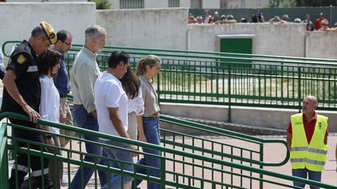 Los reyes visitan el punto de acogida de Villamanta, en Madrid