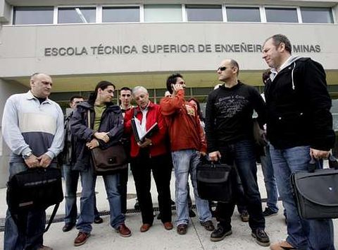Protesta de un grupo de alumnos de Ciencias Policiales y Detective Privado en mayo del 2008.
