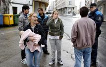 La puerta de la vivienda qued� destrozada.