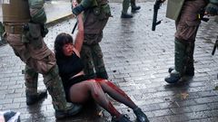 Miles de chilenos volvieron a tomar la c�ntrica Plaza Italia, epicentro de las protestas que cumplen el lunes dieciocho d�as
