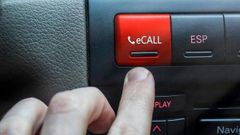 Sistema eCall de llamada de emergencia autom�tica en un coche.