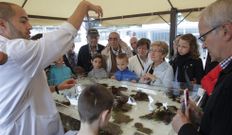 Numeroso p�blico se interes� por el trabajo del Oceanogr�fico. 