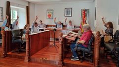 Una de las votaciones en el pleno de Viana do Bolo.