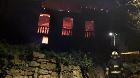 Incendio en Grado