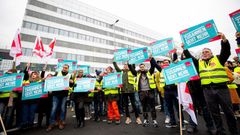Trabajadores de huelga en el aeropuerto de Fr�ncfort.