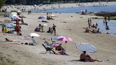 Gran afluencia de ba�istas a las playas de Barbanza